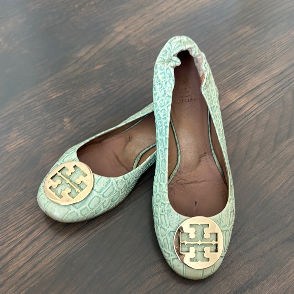 Tory Burch Green Flats with Signature Logo